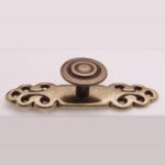 t04 rucica dugme antik