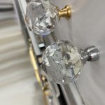 d8520 rucica dugme gold